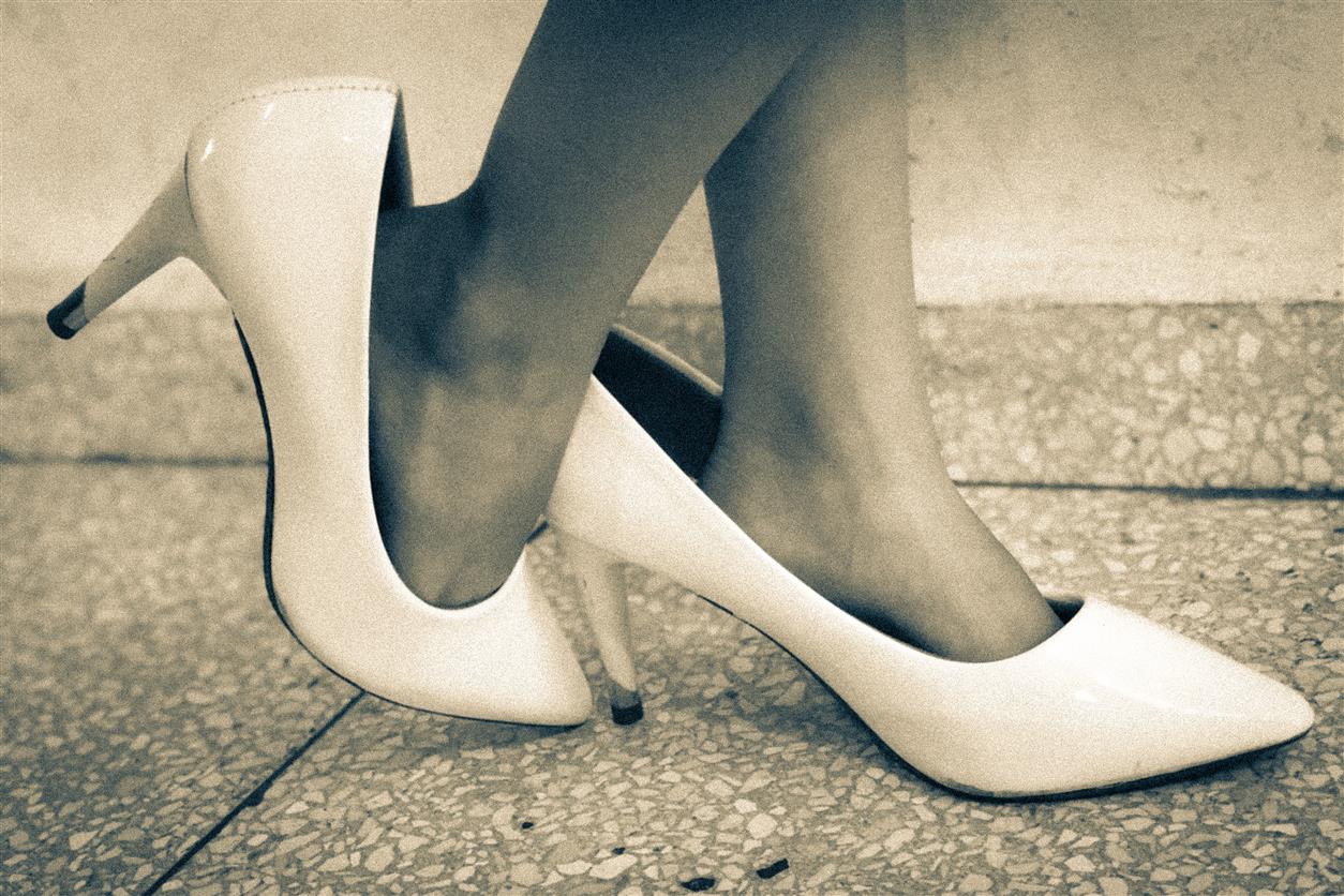 niña en tacones niña en tacones