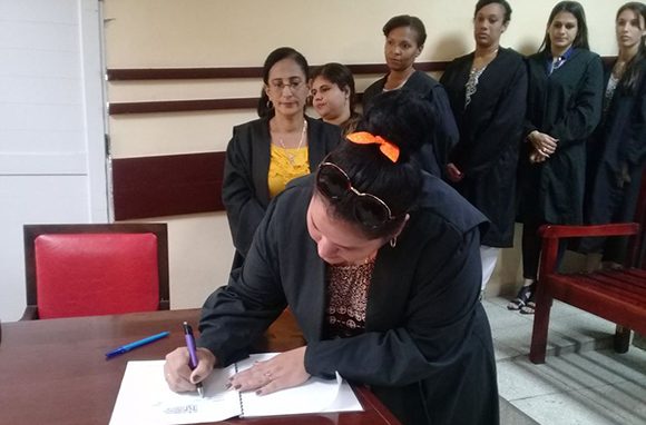 Jueces lego en Cuba Jueces lego en Cuba