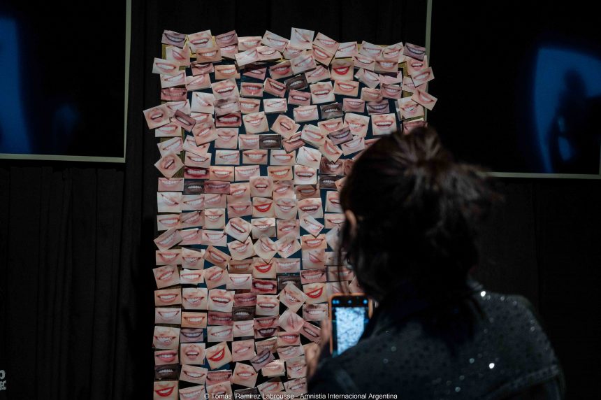 “Muteadas”: Seis de cada diez mujeres periodistas en Argentina sufren violencia en redes “Muteadas”: Seis de cada diez mujeres periodistas en Argentina sufren violencia en redes