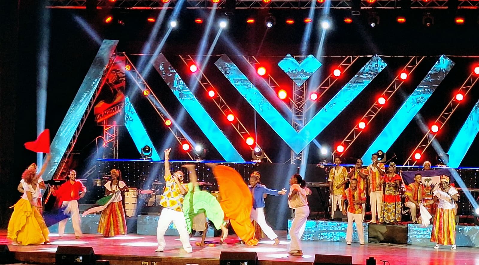 Lánzate con Lucas 2024 (III) Lánzate con Lucas 2024 (III)