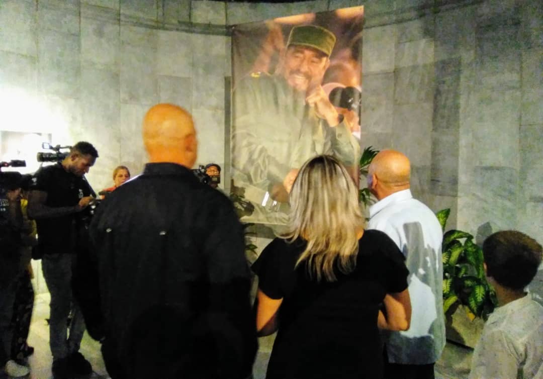 Toda la gloria del mundo en un hacedor de gloria