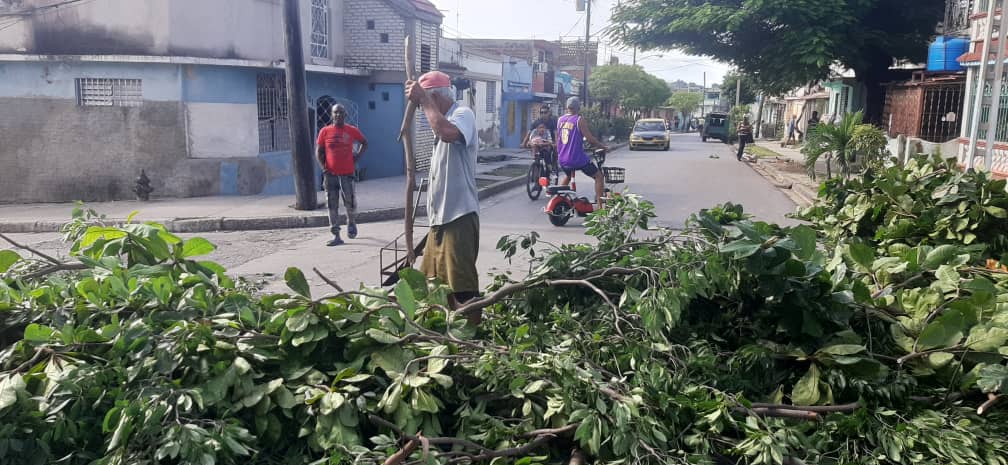 Santiago se prepara ante el inminente paso del huracán Melissa