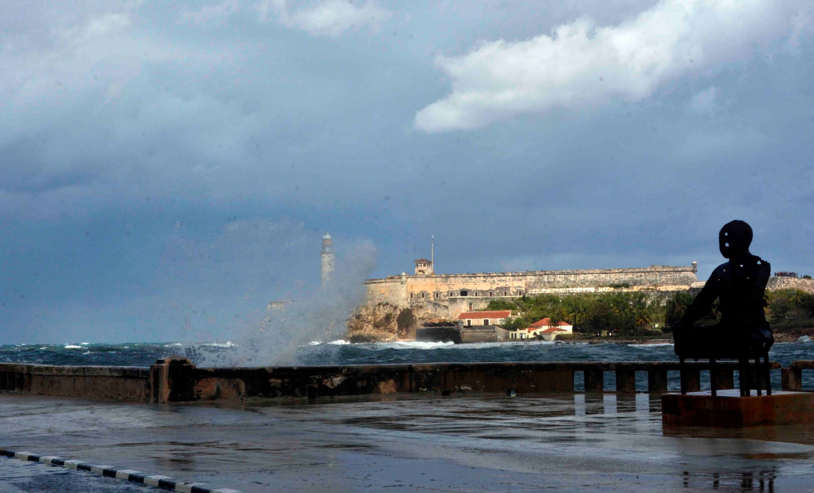 Inundaciones en el Malecón de La Habana