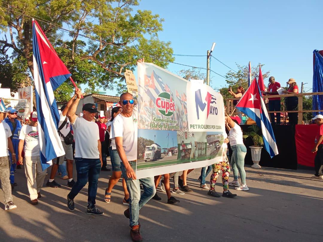 Desfile por el primero de mayo 