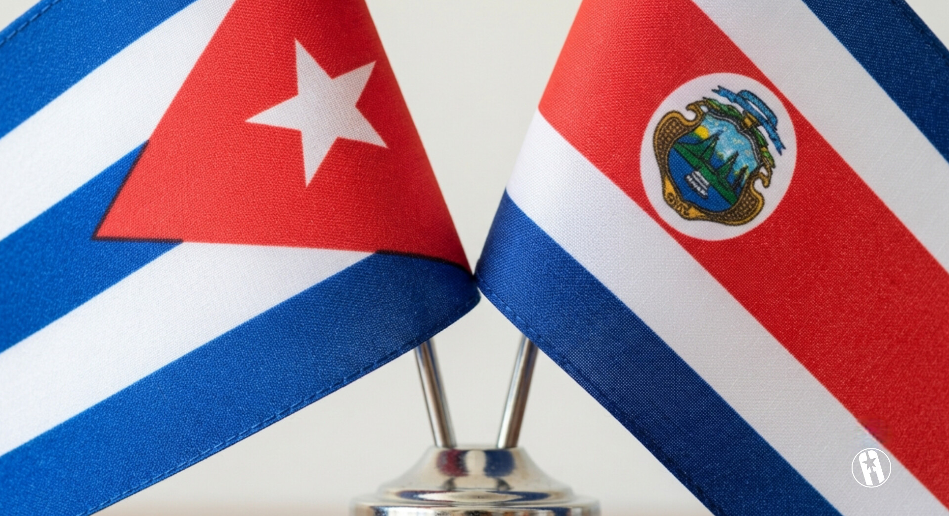 Banderas de Cuba y Costa Rica 